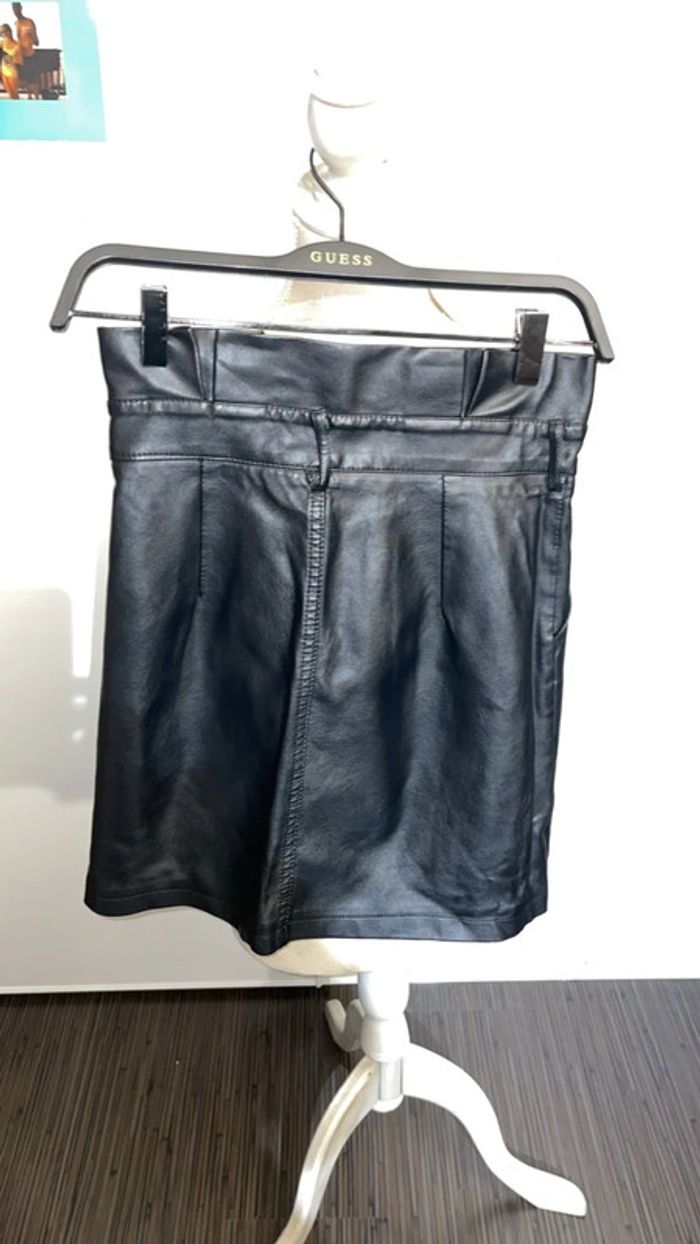 Jupe noir simili cuir May TS - photo numéro 2