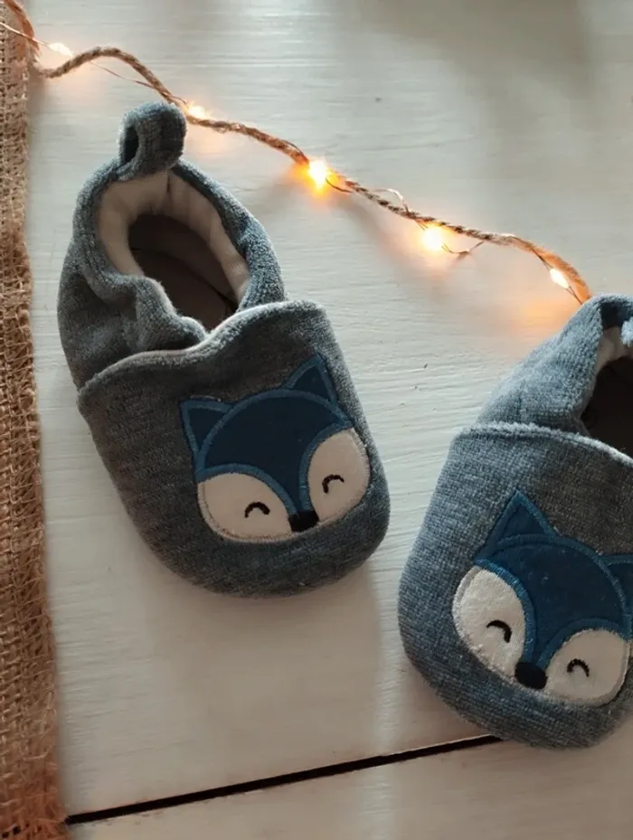 Lot de 3 chaussons / chaussures, taille 17 - photo numéro 4