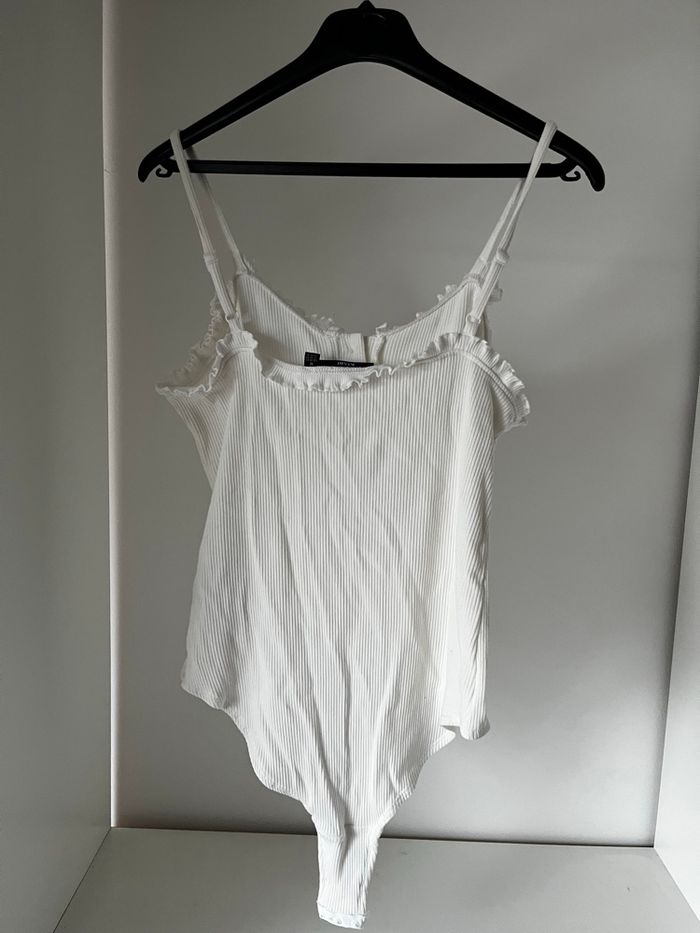 Lot de deux bodys Kiabi - photo numéro 4