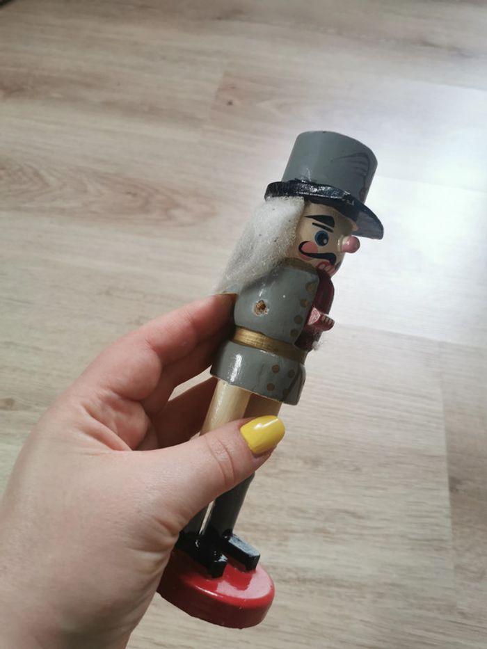 Figurine en bois casse-noisette vintage - photo numéro 4