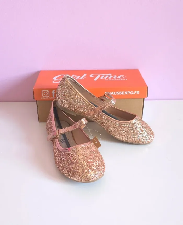 Jolie chaussures a paillettes taille 30 - photo numéro 3