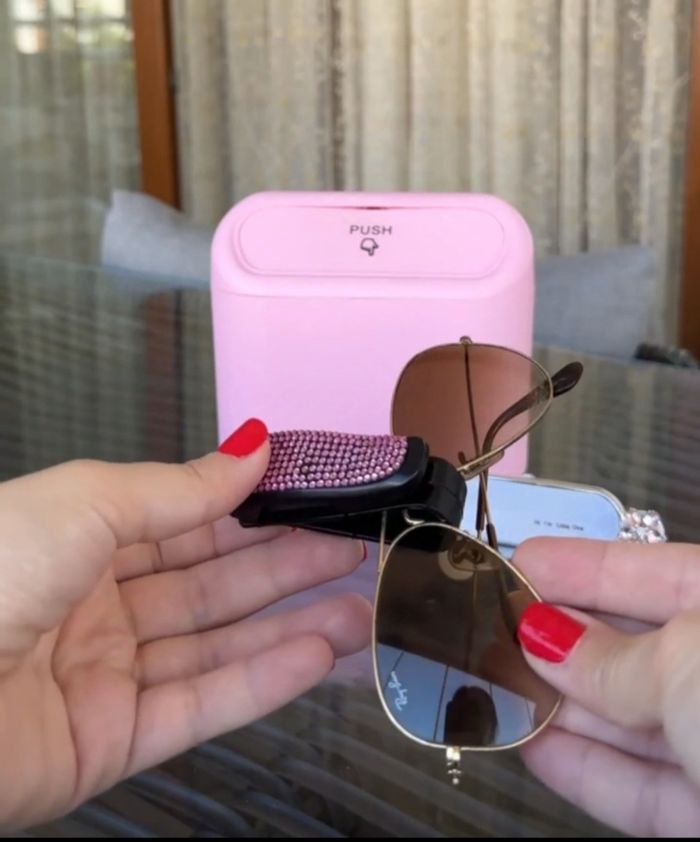 Accroche  lunette pare brise voiture strass rose neuf - photo numéro 2