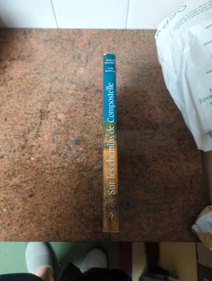 Livre'' Sur les chemins de Compostelle '' - photo numéro 2