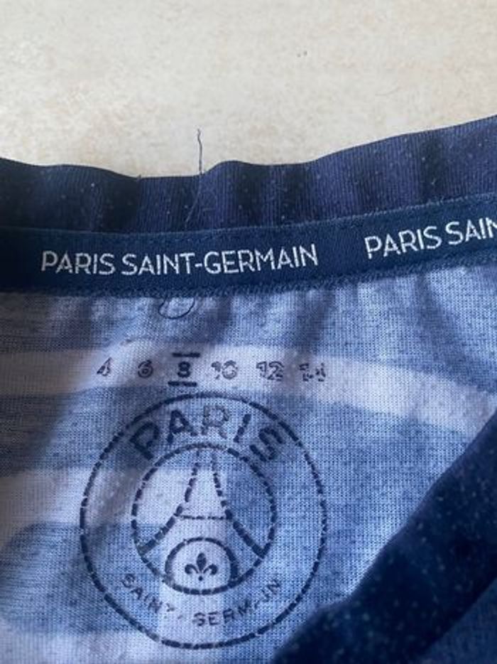 T-shirt du PSG Paris Saint Germain en taille 8 ans - photo numéro 6