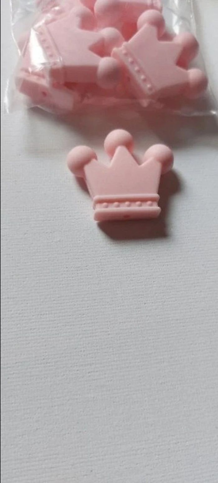 Perles en silicone couronne 👑 - photo numéro 2
