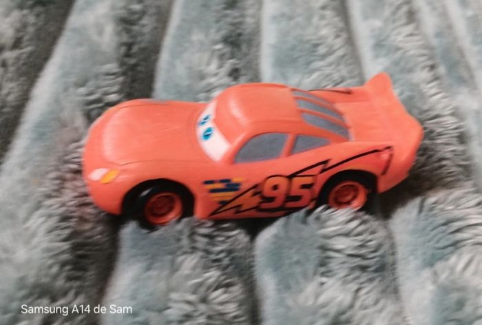 Figurine flash mcqueen bully - photo numéro 4