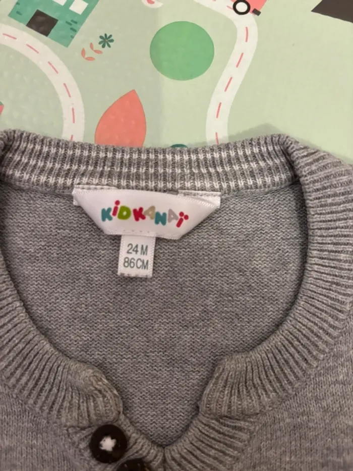 Pull sans manches kidkanai 24 mois - photo numéro 2