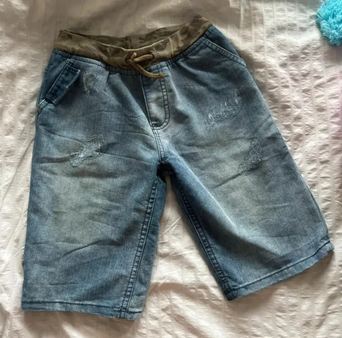 short Taille 8 ans - photo numéro 3