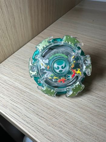 Toupie beyblade kerbeus