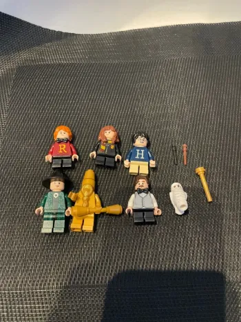 Lego Harry Potter lot minifigures Ron Edwige Hermione professeur Flitwick mini figurine officiel