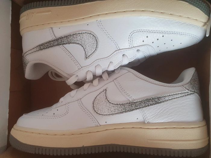 Nike Air Force 1 "50 Years of Hip-Hop"(36.5) - photo numéro 8