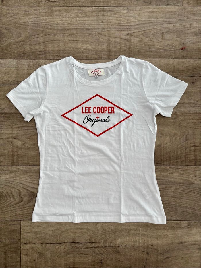 TEE shirt lee Cooper