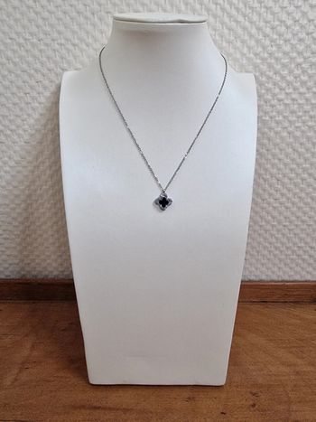 Collier pendentif trèfle, chaîne argentée, tendance 🍁