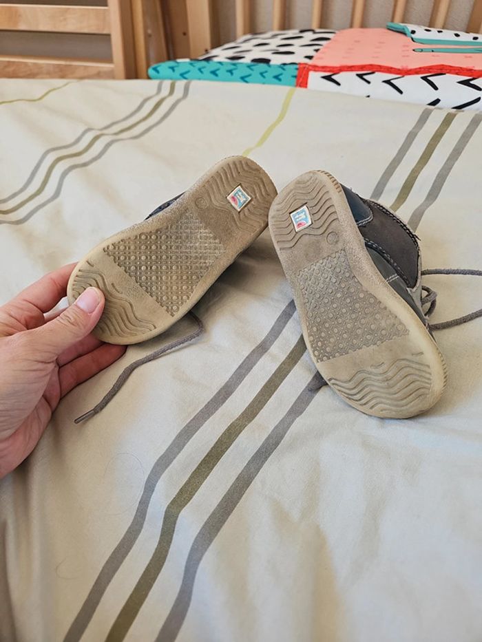 Chaussure Taille 23 - photo numéro 2