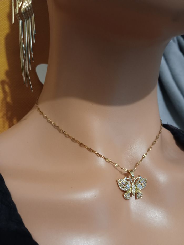 Collier en papillon - photo numéro 5