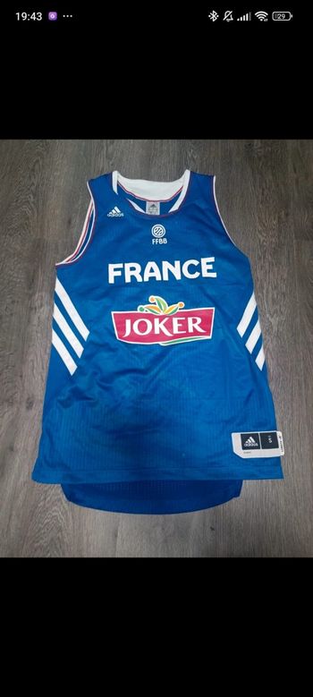 maillot équipe de France taille S marque Joker adidas et ffbb couleur bleu et blanc