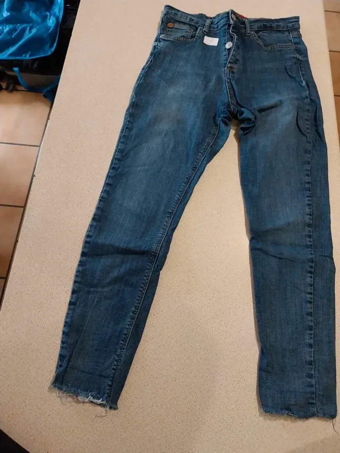 jeans