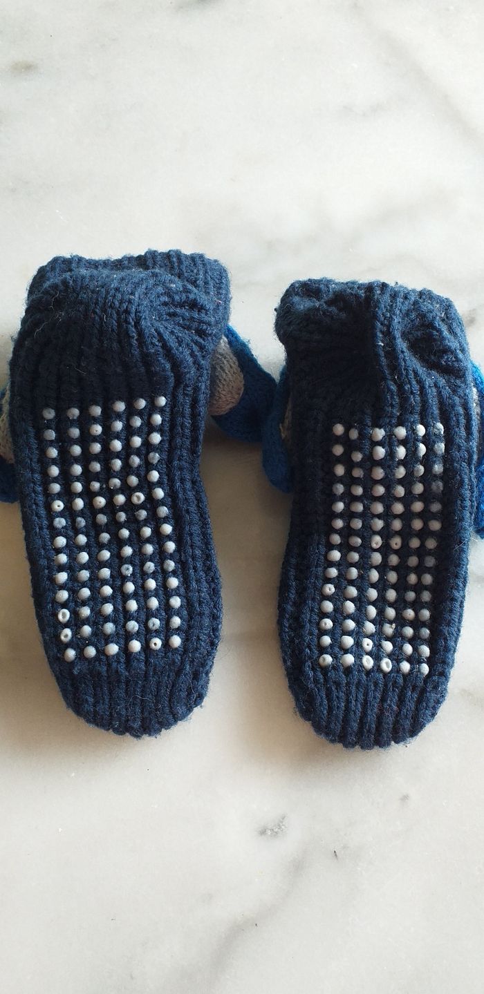 Chaussons/ chaussettes - photo numéro 2