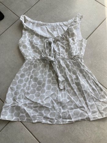 Haut gris et blanc T.36