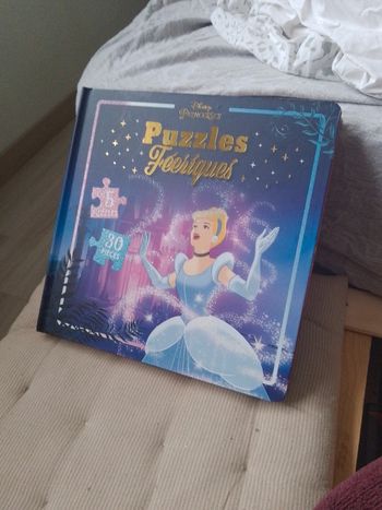 Livre puzzle Princesse Disney neuf