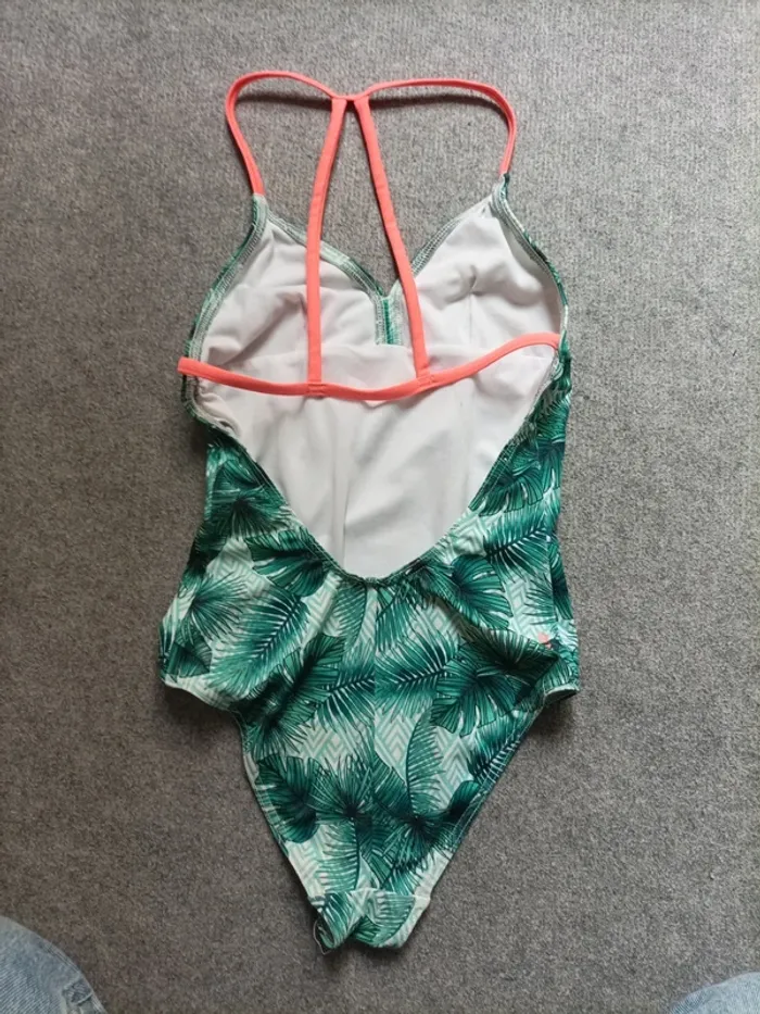 Maillot Olaian taille 14 ans - photo numéro 2