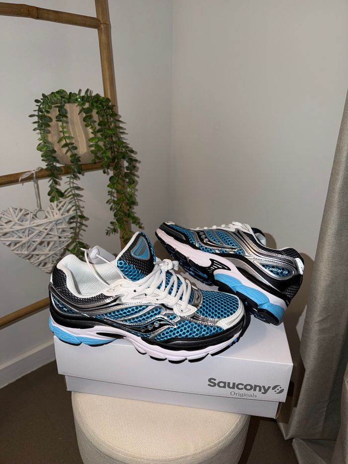 Saucony