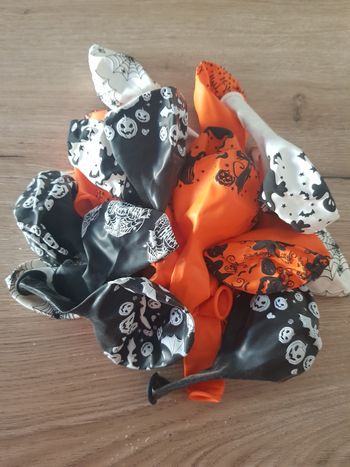 Lot de 20 ballons halloween neuf