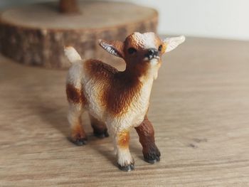 Schleich Chevreau bicolore figurine Animal de la ferme