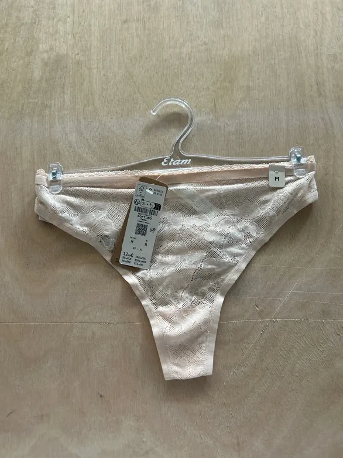 Tanga taille M - photo numéro 2
