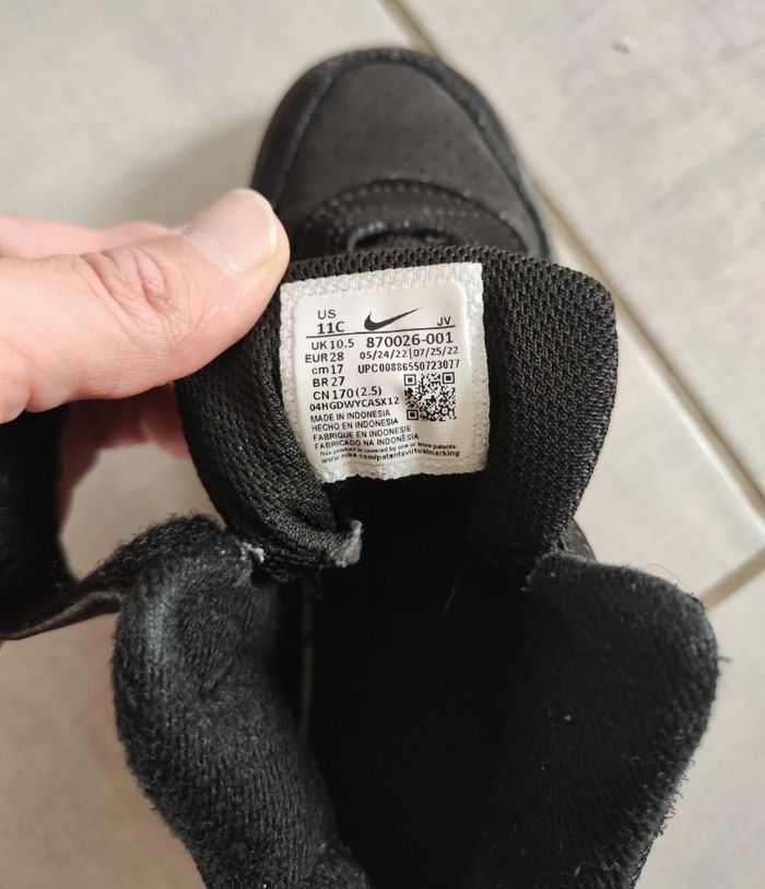 Baskets Nike 28 - photo numéro 3