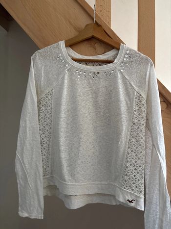 T shirt blanc dentelle et strass Hollister