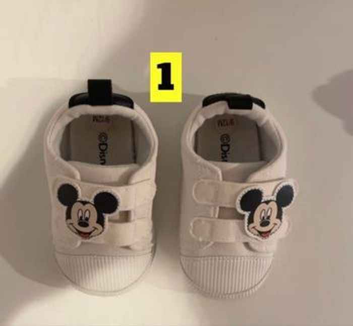 Lot de 10 paires de chaussures bébé