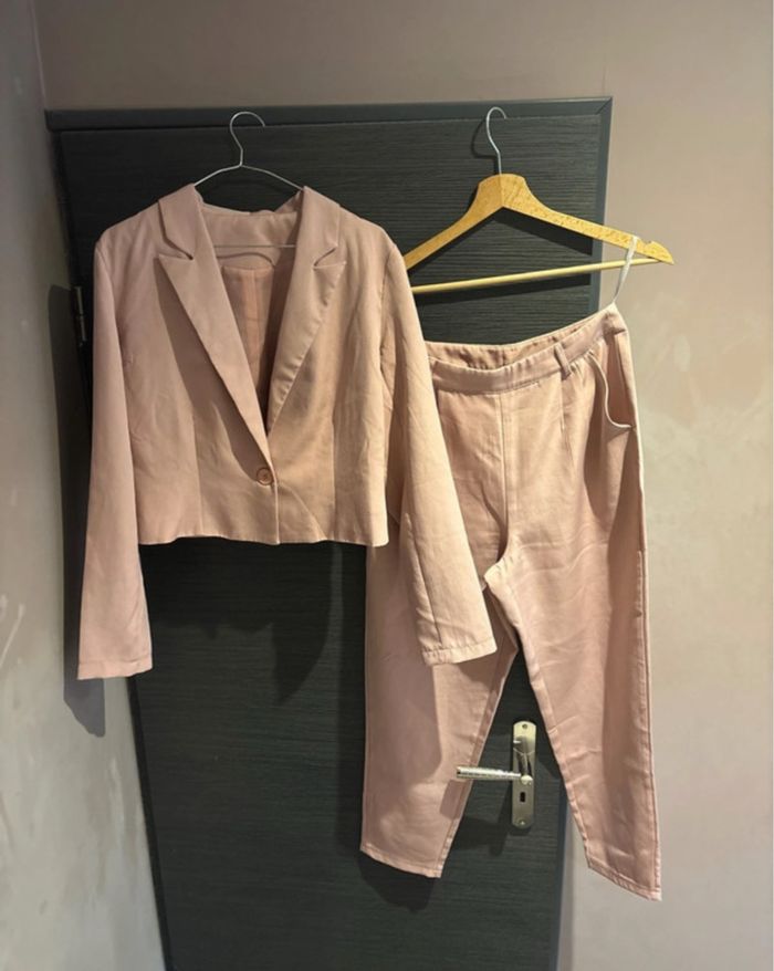 Ensemble Blazer et Tailleurs - photo numéro 2