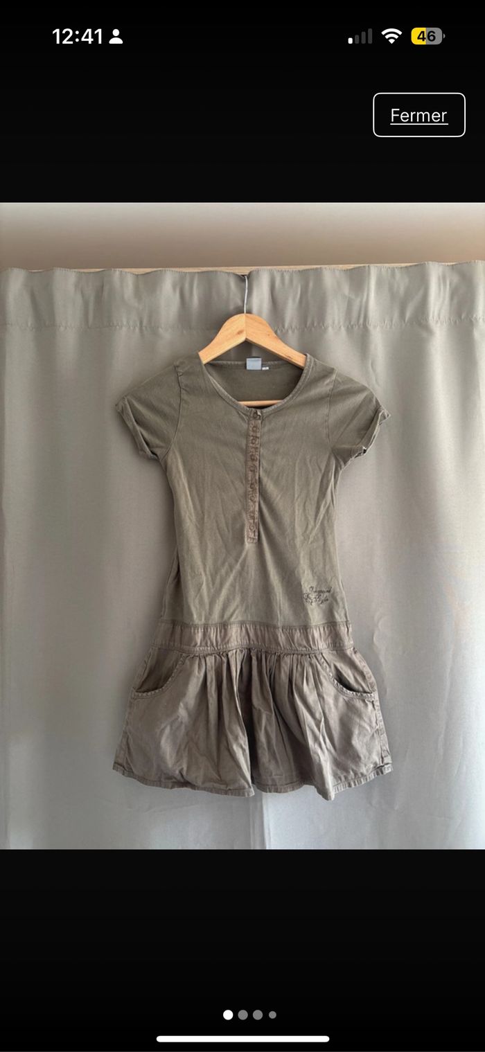 Robe kaki