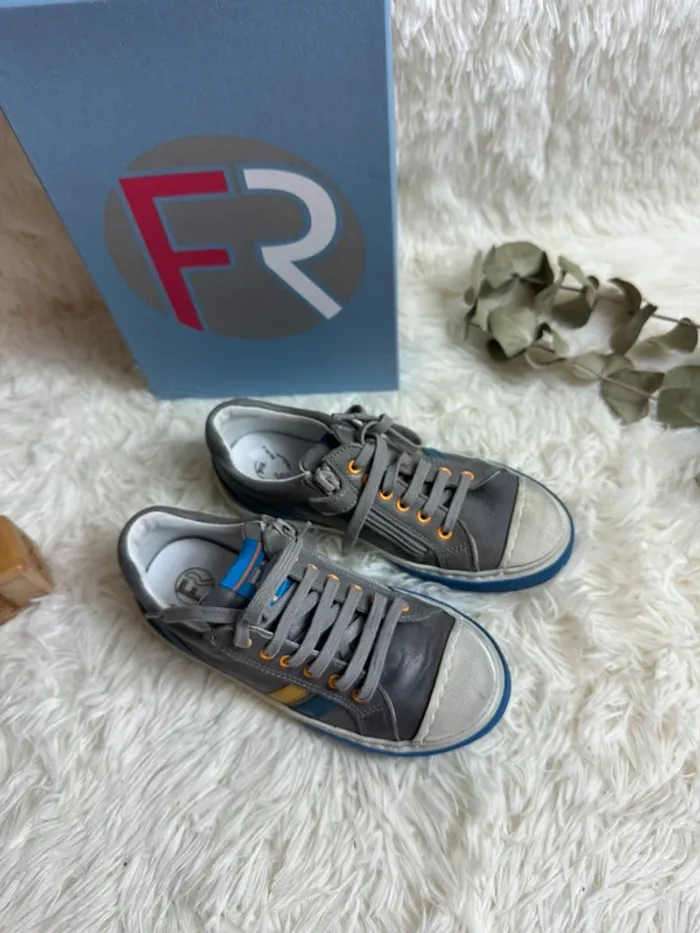 Paire de basket Franco Romagnoli taille 31 - photo numéro 3