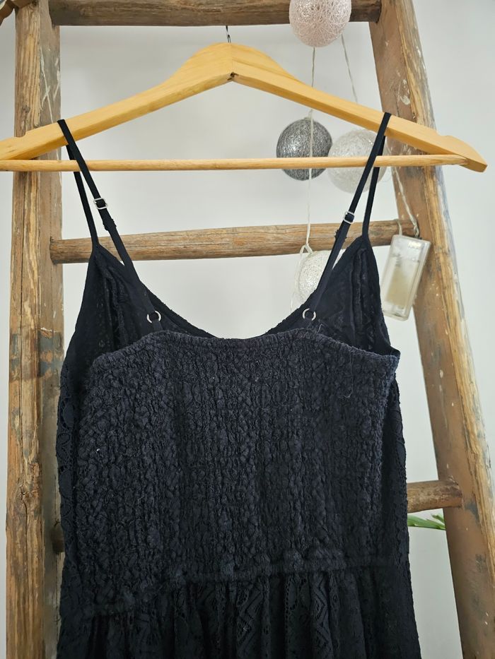 Robe Hollister taille 36 S en dentelle noire - photo numéro 4
