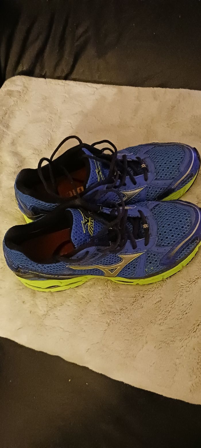 Baskets homme  Mizuno Wave Enigma 3 - Taille 42 - Running / Jogging - photo numéro 2