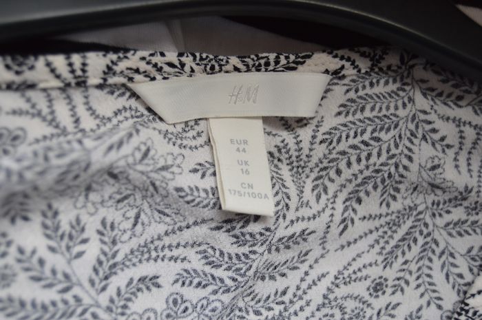Haut femme H&M blanc imprimé noir feuillage taille 44 - photo numéro 3