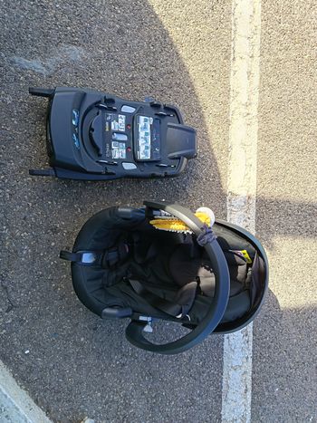 Siége auto besafe avec 2 bases