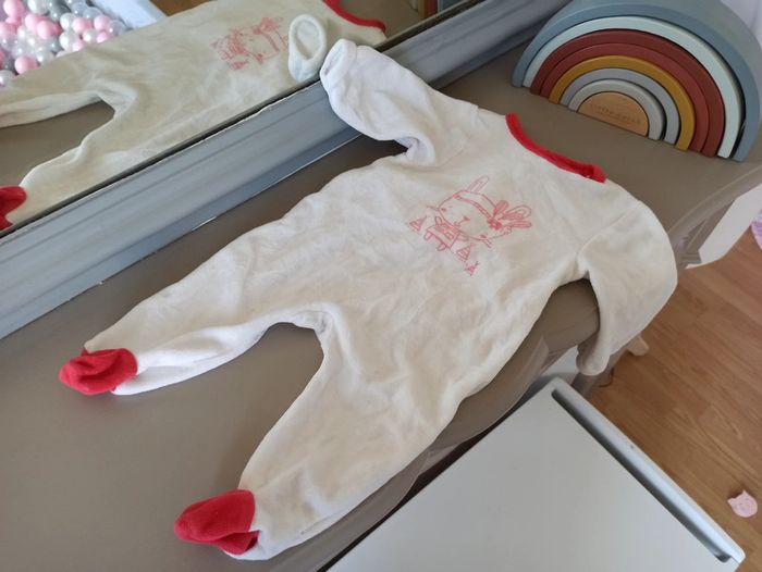 Pyjama blanc et rouge 3 mois Tissaia