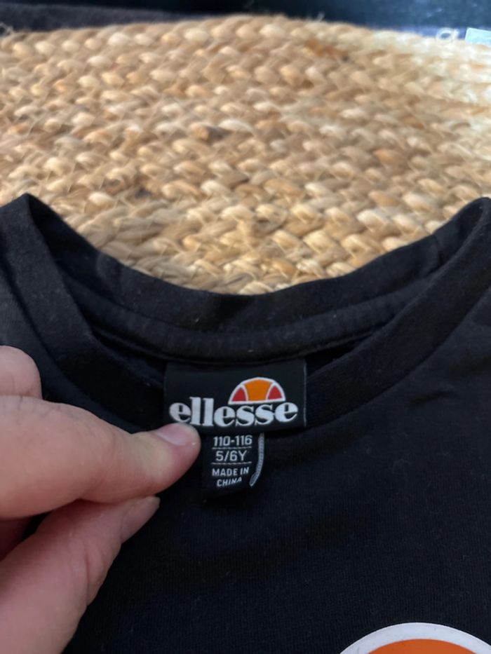 Maillot garçon Ellesse taille 5-6ans - photo numéro 3