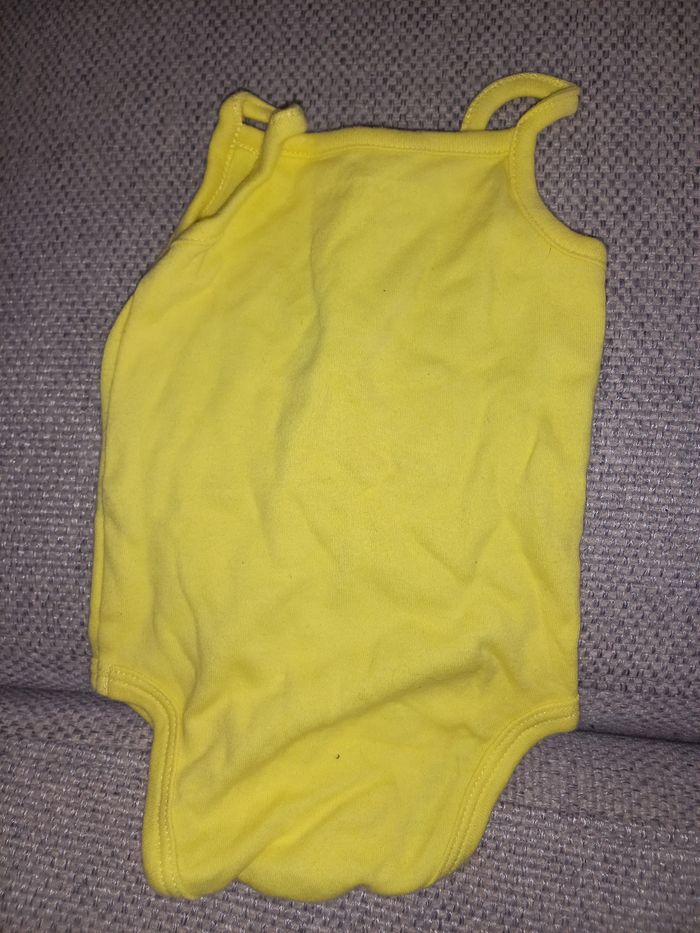 Lot 2 bodies bretelles 62 cm - photo numéro 2