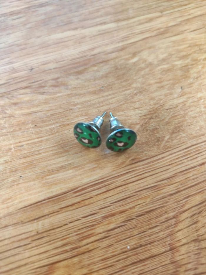Boucle d'oreilles léopard vert - photo numéro 5