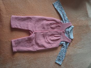 Tenue complète salopette et body 6-9 mois