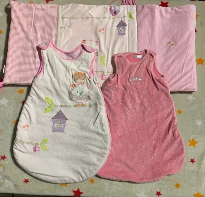 Lot Gigoteuses hiver 0-6 mois + Tour de Lit Coordonné Velours Rose Babies’R’Us