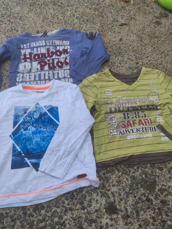 Lot 3 tee shirts manches longues