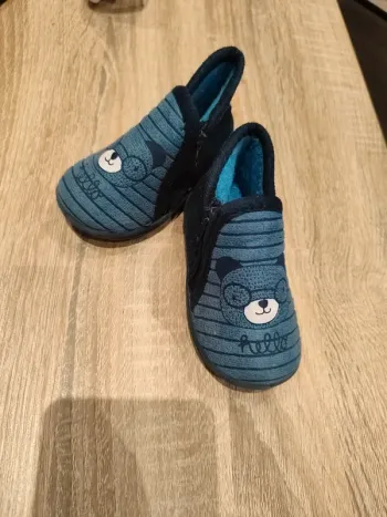 Chaussons taille 20