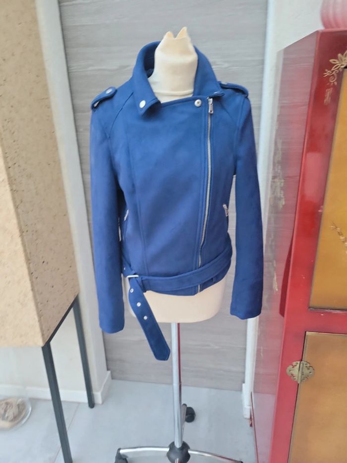 Veste neuve bleu marine toucher velours avec ceinture taille M - photo numéro 7