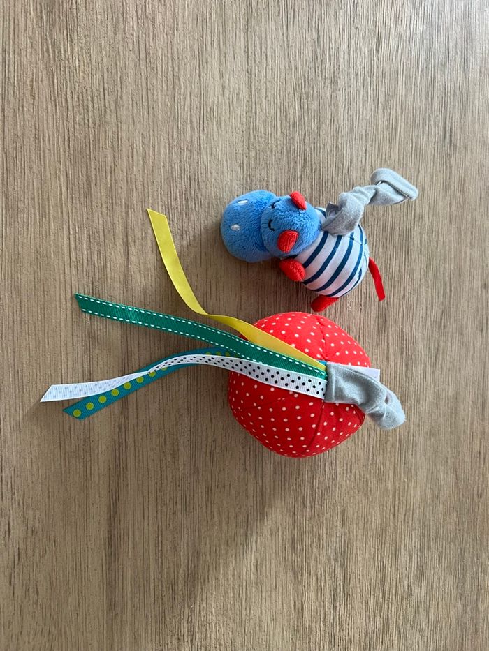 Jouet d’éveil sensoriel / hochets Oxybul