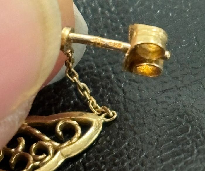 Jolie paire de boucles d’oreilles pendantes en or 18 carat femme TBE - photo numéro 3